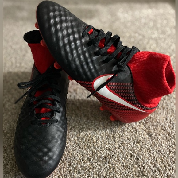 Cleats - Picture 1 of 1